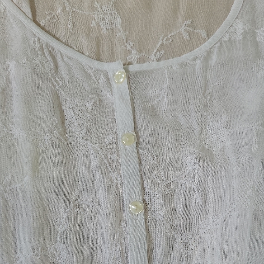 Lucky Brand Cream Lace Blouse with Flutter Sleeves Delicate Embroidery - Picture 4 of 8